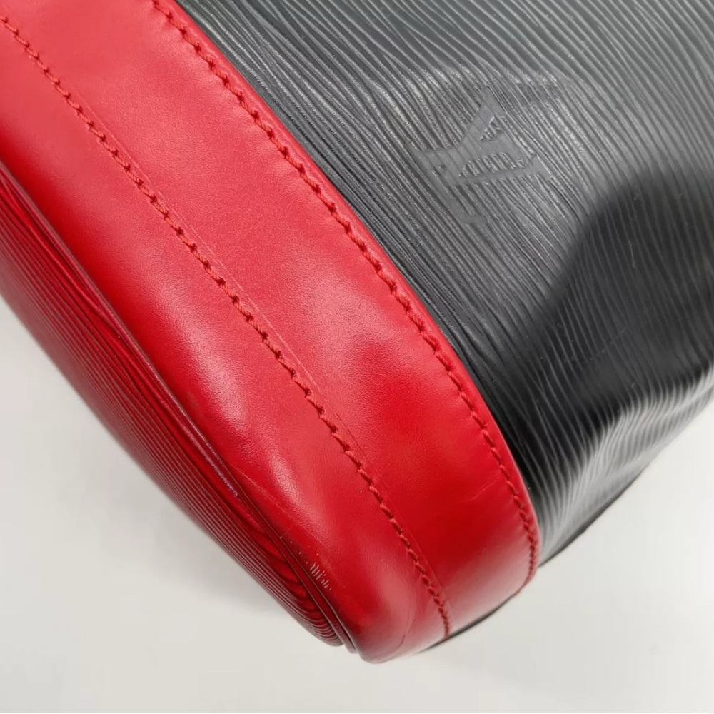 Auth  Louis Vuitton Epi Noe Noir Castilian  Shoulder Bag - Picture 9 of 15